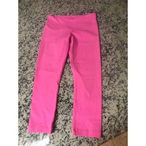 Lululemon *like new* Wonder Under crops